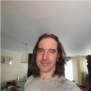 Profesor de Inlés nativo imparte clases particulares a individuos y grupos en academias y en domicilio. Preparacion de examenes oficiales.